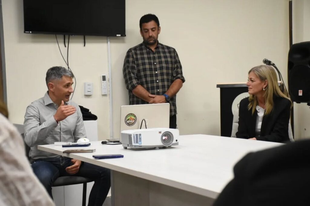 Intercambio internacional sobre manejo del fuego en Neuquén