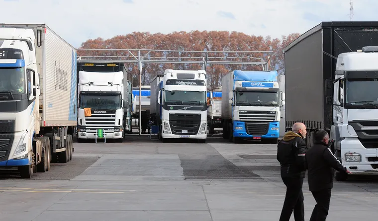 Suba de salarios y bono confirmado para Camioneros
