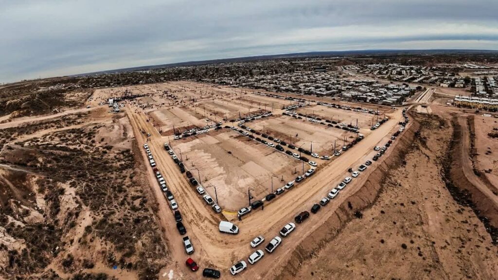 Barrio Z1 recibe lotes con electricidad, agua, cloacas e iluminación LED