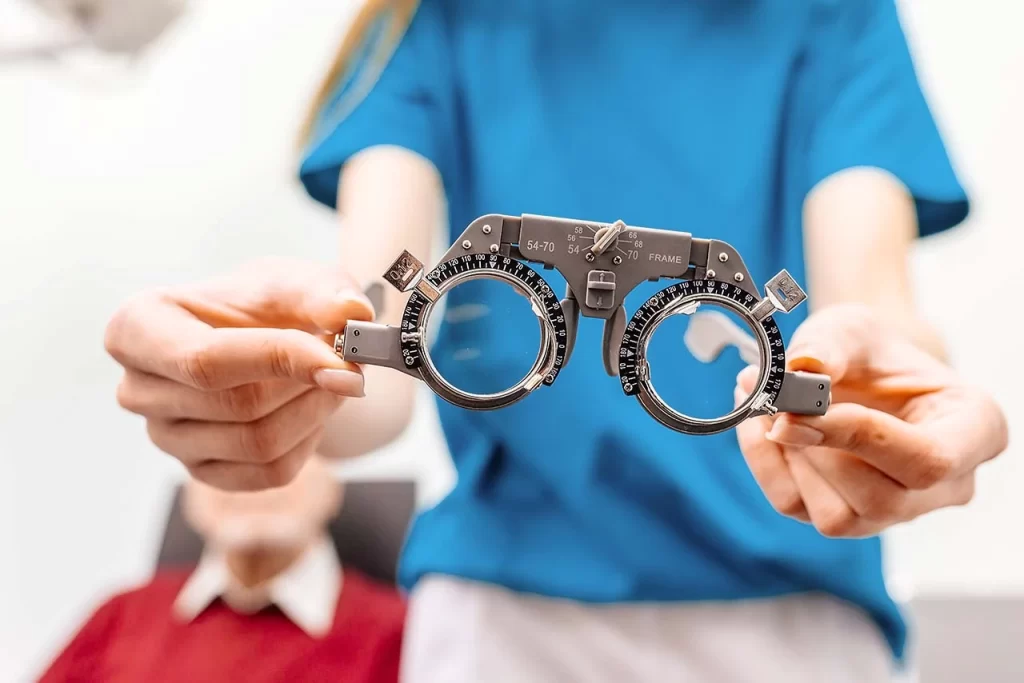 4 mil lentes llegarán a alumnos de Senillosa y Las Ovejas