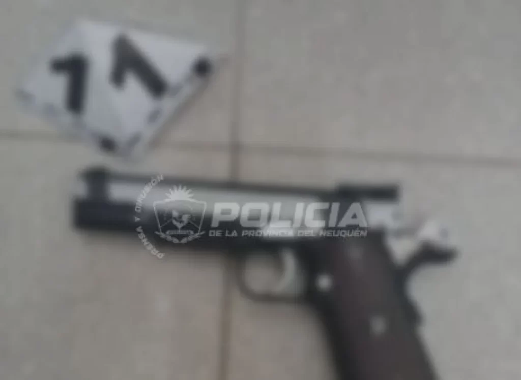 Alarma en un CPEM de Centenario por un menor con arma de aire comprimido