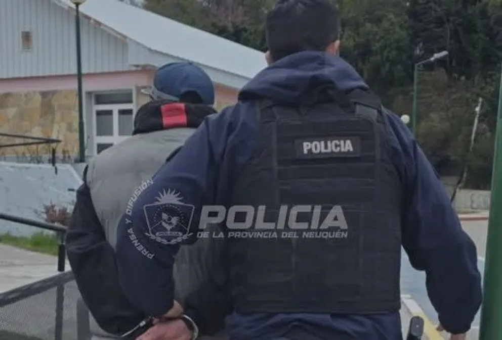 Lo escoltaron fuera de la ciudad por orden judicial