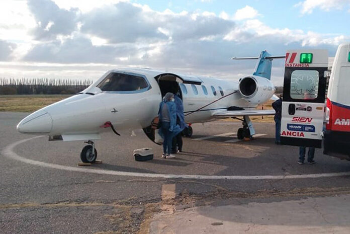 Bebé prematuro extremo es trasladado en avión sanitario a Neuquén