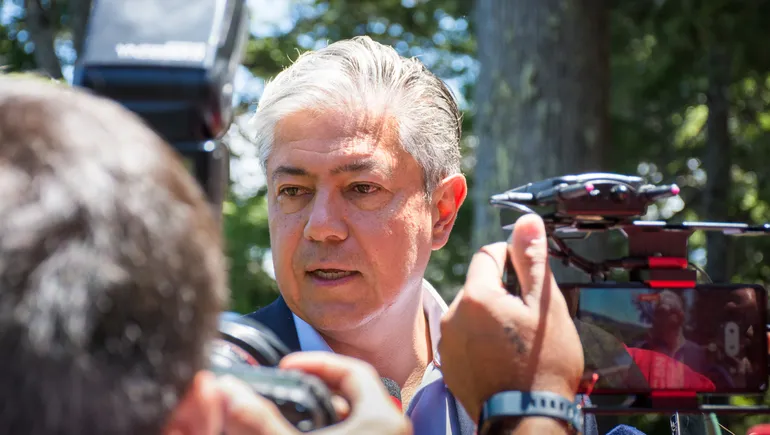 Figueroa anuncia plan para deuda cero en Neuquén