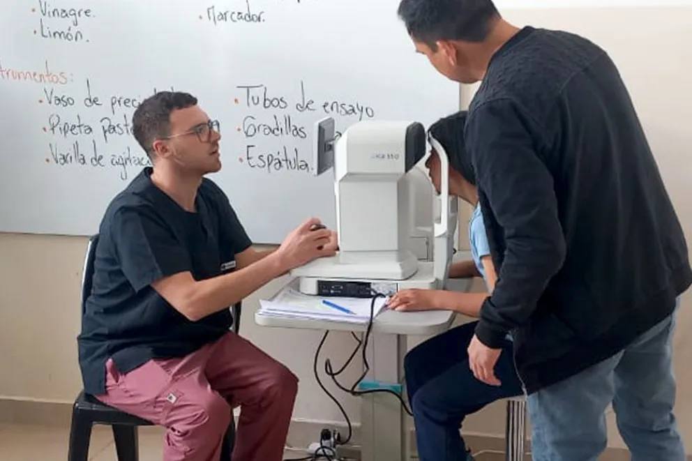 Entregarán lentes a estudiantes del Alto Neuquén tras los controles oftalmológicos