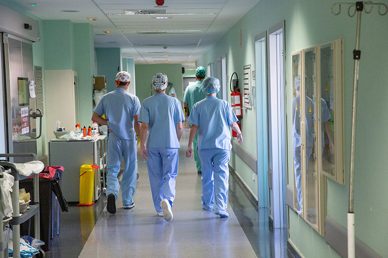 Río Negro aprobó el cobro a extranjeros en salud y educación