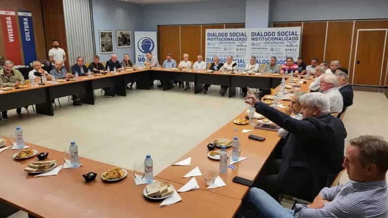 Gobierno convoca al Consejo para fijar el salario mínimo