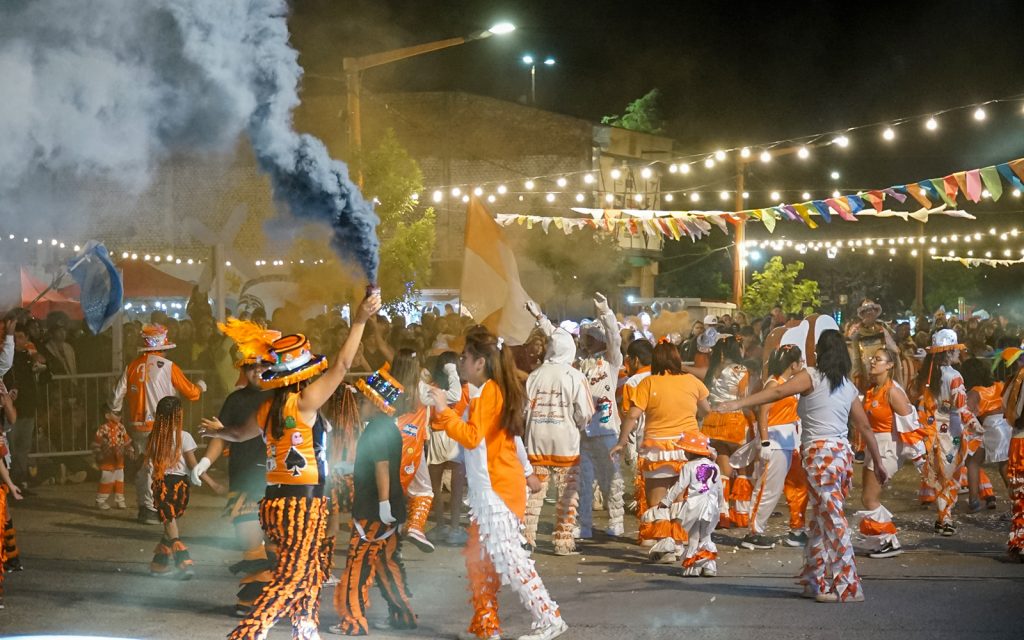Convocan a murgas y comparsas para el Corso zapalino