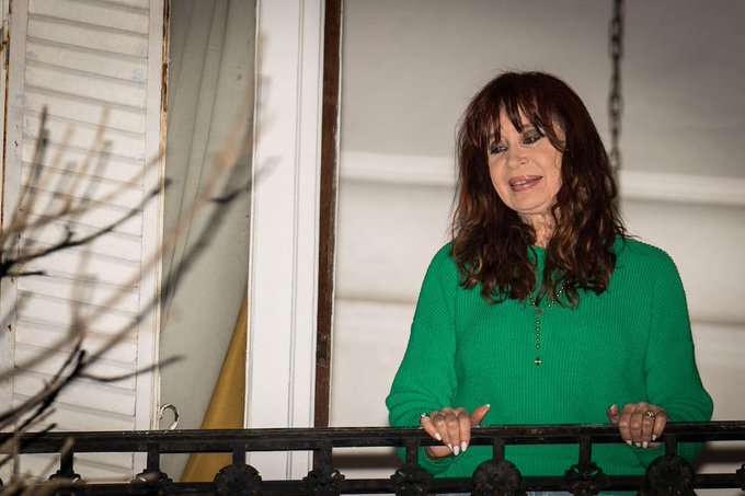 Limitan ingresos y horarios en la prisión domiciliaria de Cristina Kirchner