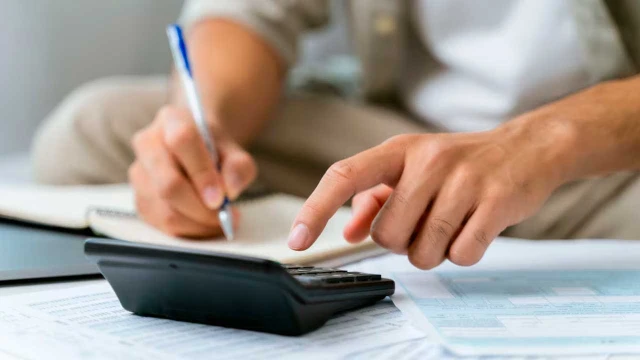 Ordenan descontar alimentos impagos desde el servicio eléctrico