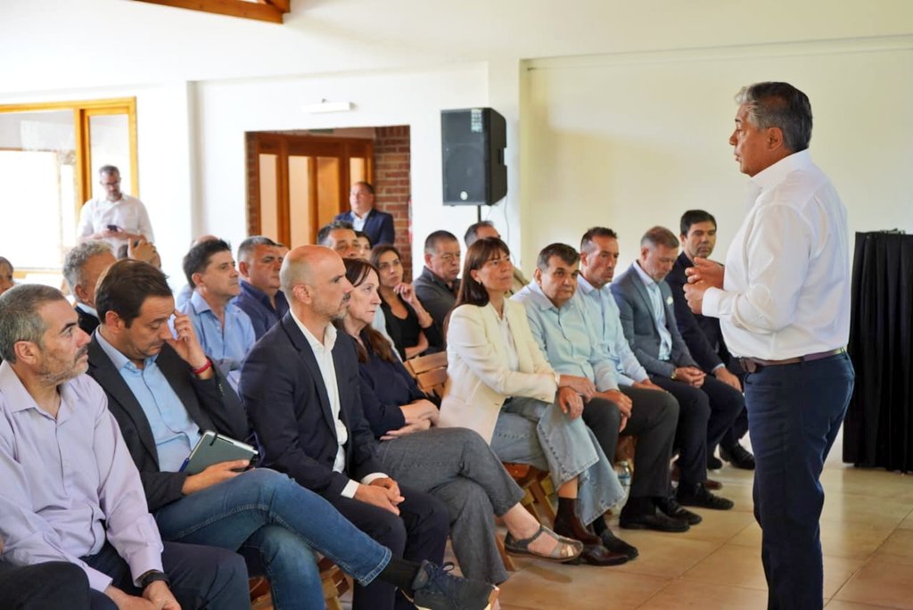 Figueroa expuso los ejes del presupuesto 2026 ante los bloques legislativos