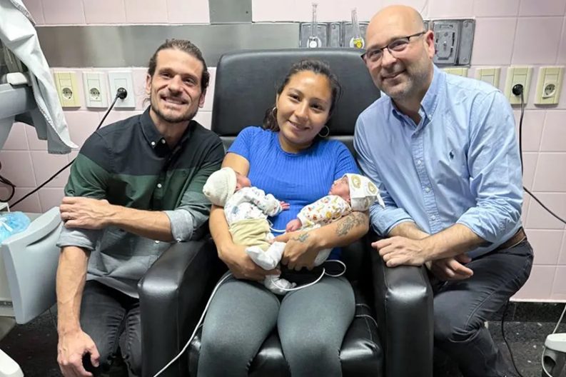 Cirugía fetal compleja permite el nacimiento de gemelos
