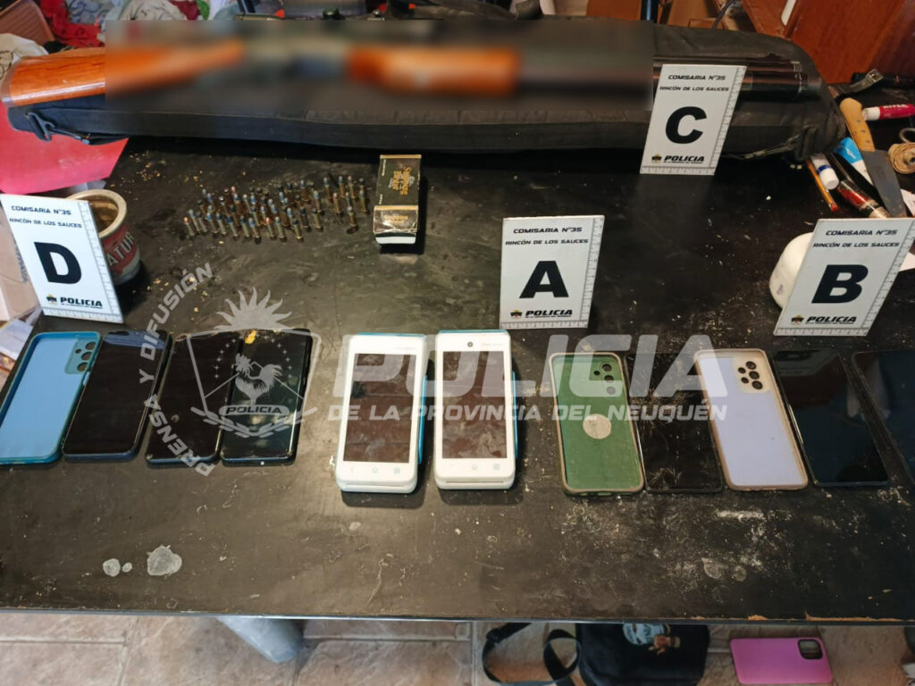 Operativo en Añelo: secuestros, armas caseras y dinero