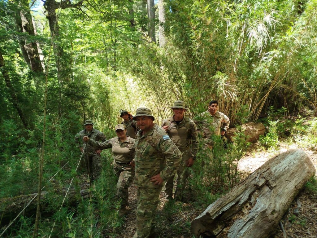RIM 26 y Parques Nacionales recuperaron el sendero El Frutillar