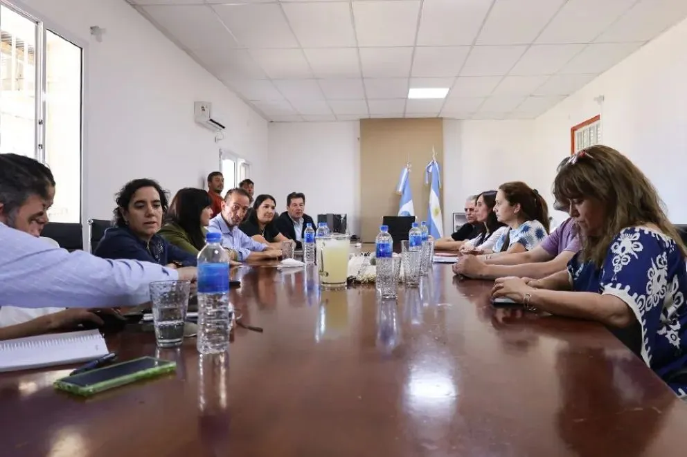 El gobierno provincial firmó el acuerdo salarial docente