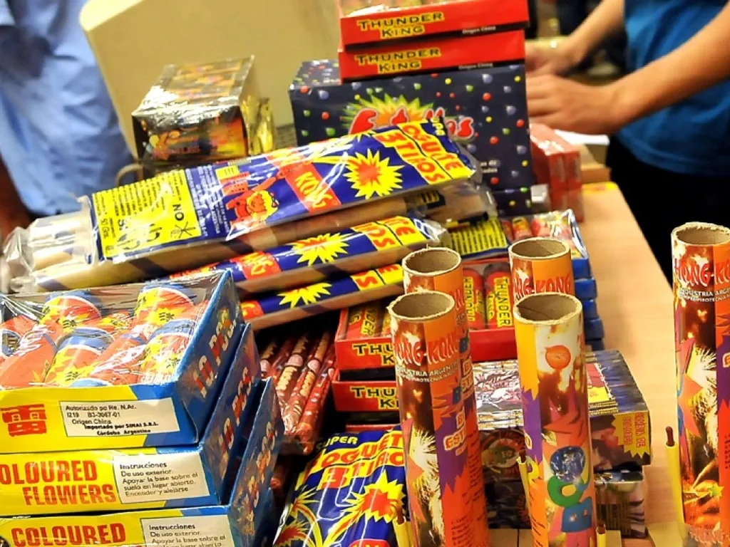 Alertas y controles: campaña municipal contra la pirotecnia