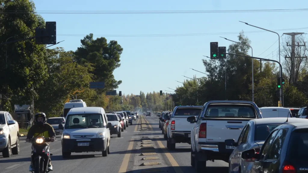 Comercios de la Avenida Mosconi no pagarán licencia durante la obra