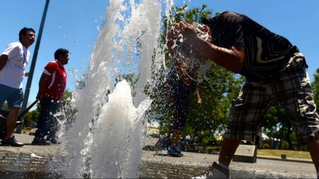 Temperaturas superiores a 35 grados activan alerta roja