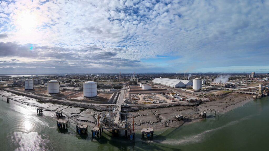 La mayor planta de líquidos del gas se instalará en Río Negro