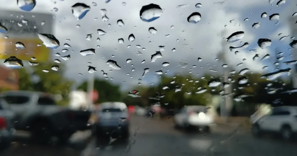Se mantiene la alerta por lluvias y ráfagas intensas