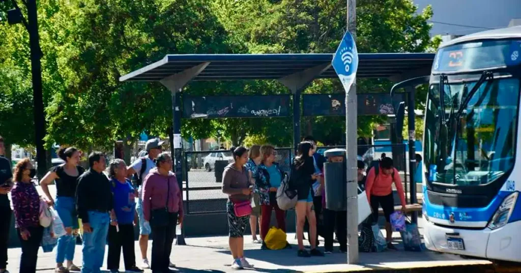 Transporte gratuito para la Fiesta de la Confluencia: horarios y accesos