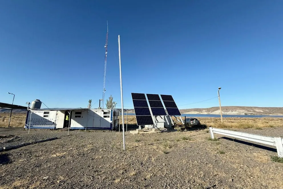 Puesto policial incorpora energía solar en Collón Curá