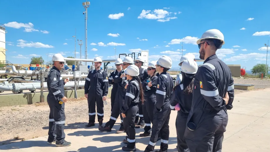 Capacitación gratuita para trabajar en el sector energético