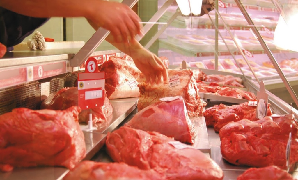 El consumo de carne toca mínimos y refleja la caída del ingreso