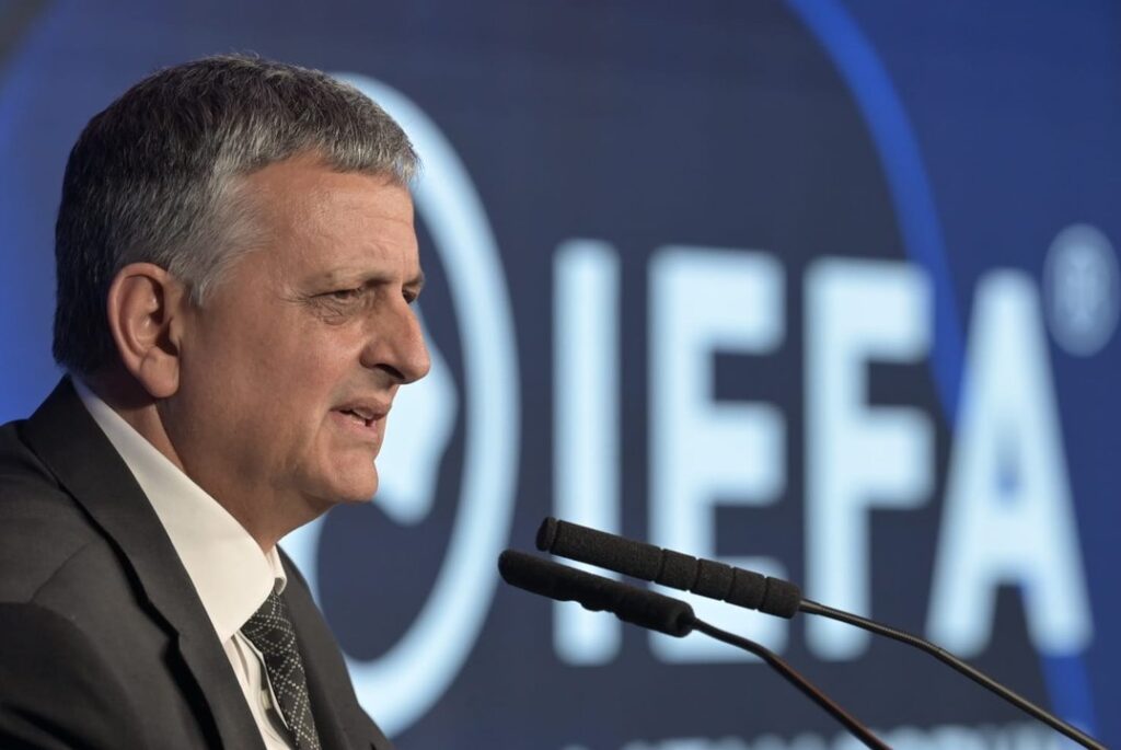 Marín: el escenario internacional acelera el desarrollo del GNL