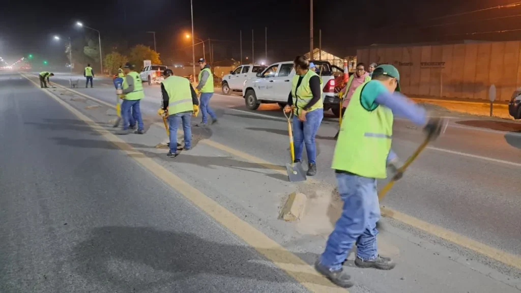 Limpieza urbana con tareas nocturnas en avenidas