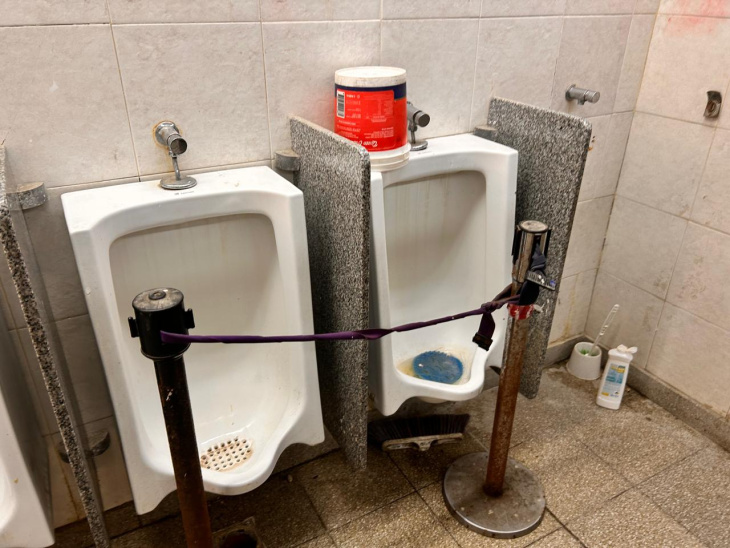 Problemas en sanitarios afectan experiencia en cruce internacional