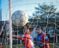 Fútbol, handball y básquet marcan la agenda en Cipolletti