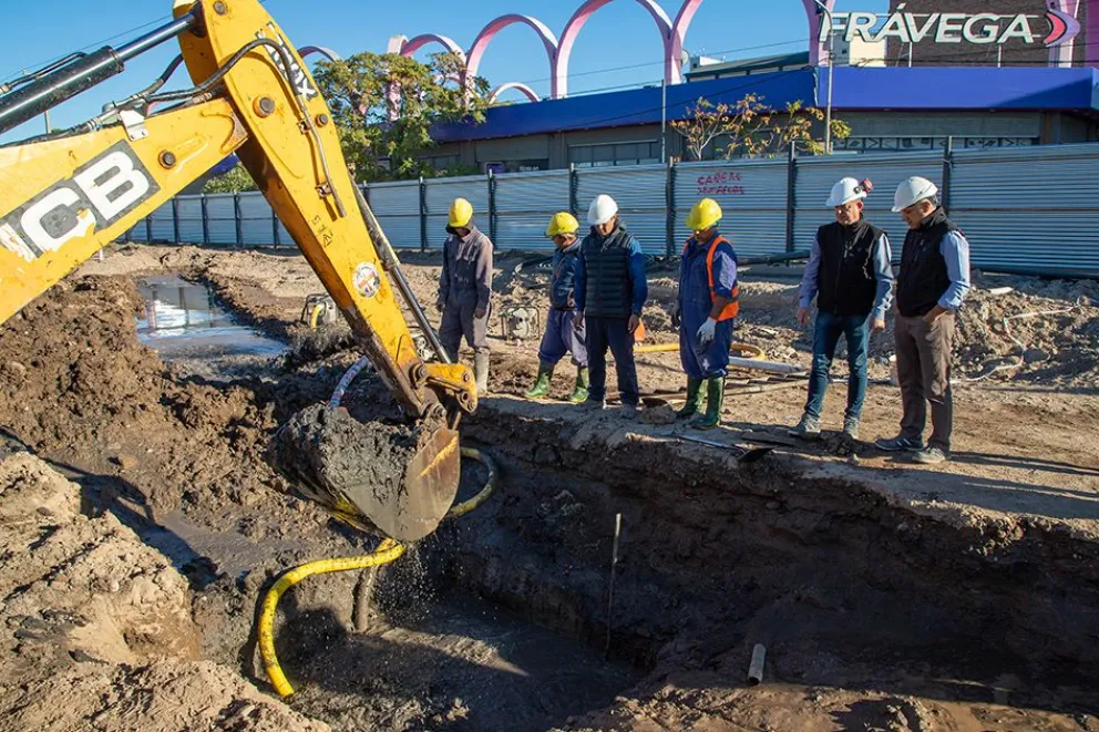 Problemas en la red de agua afectan a ocho barrios