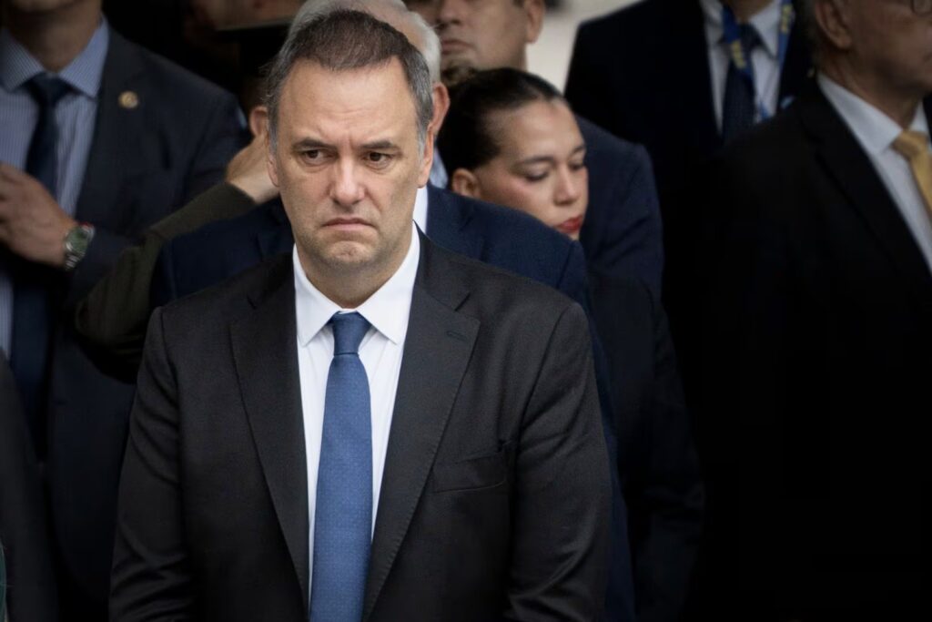 Diputados recibe a Adorni en una sesión tensa