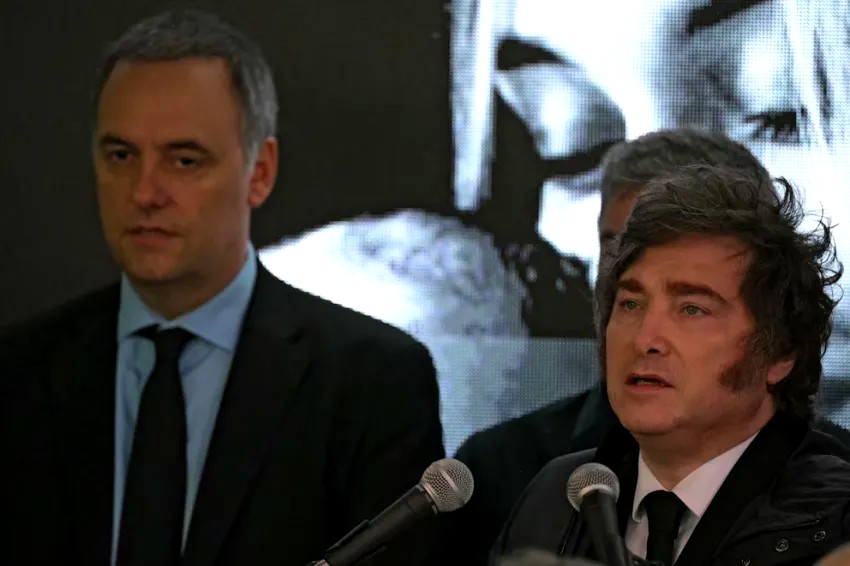 Milei se presentará en el Congreso junto a Adorni