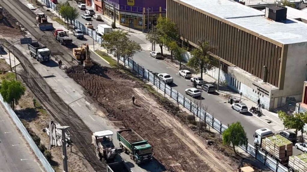 Obras viales en marcha en el eje Linares-Gatica