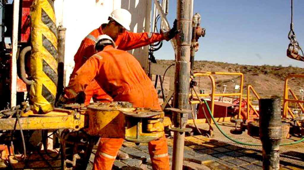 Petroleros acordaron aumento del 8,6% y sumas clave