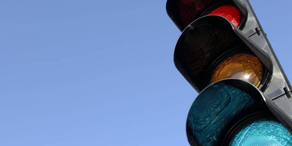 La ciudad licita sistema de semáforos inteligentes