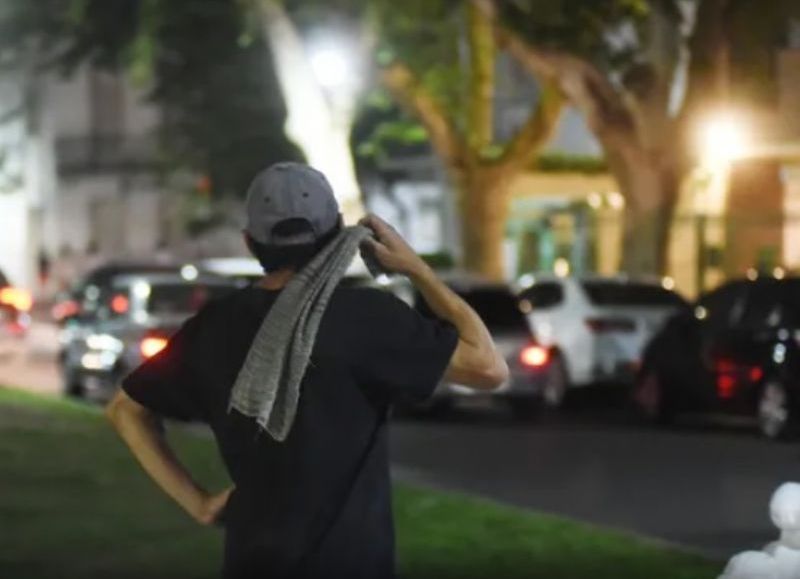 Ordenanza prohíbe lavacoches y trapitos en la ciudad