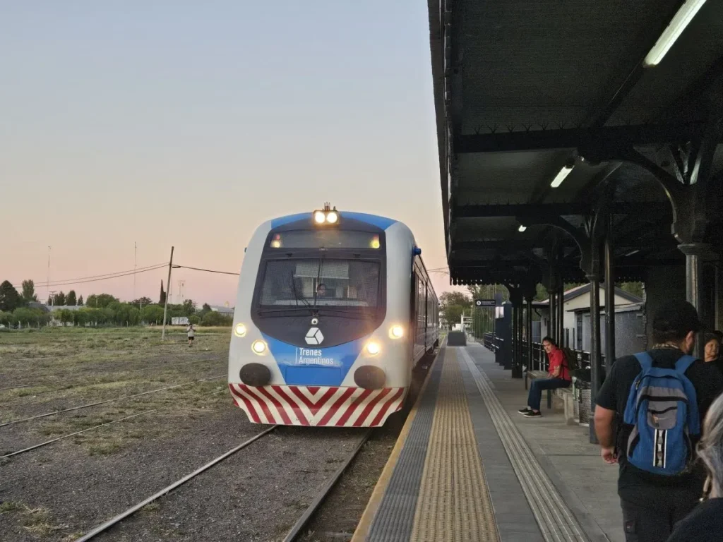Weretilneck proyecta ampliar el Tren del Valle hasta Chichinales