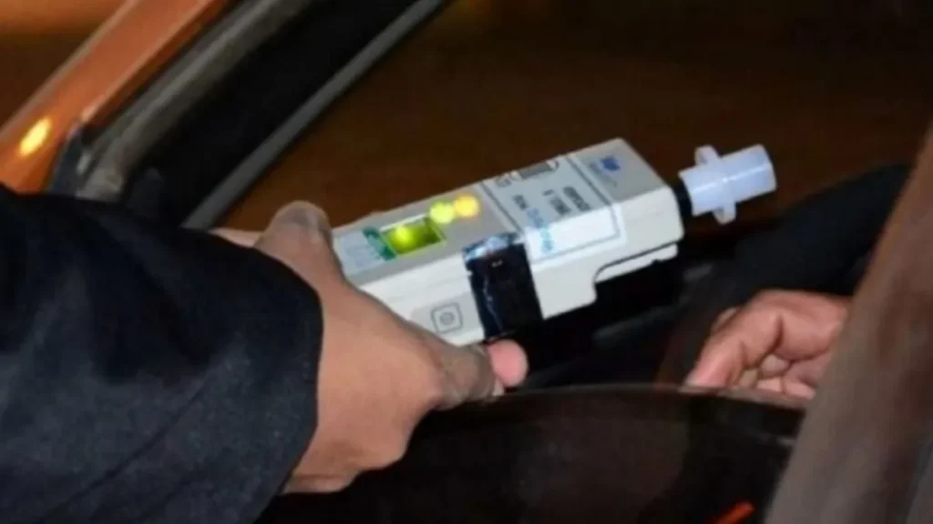 Manejaba ebrio, lo detectaron y deberá pagar multa millonaria