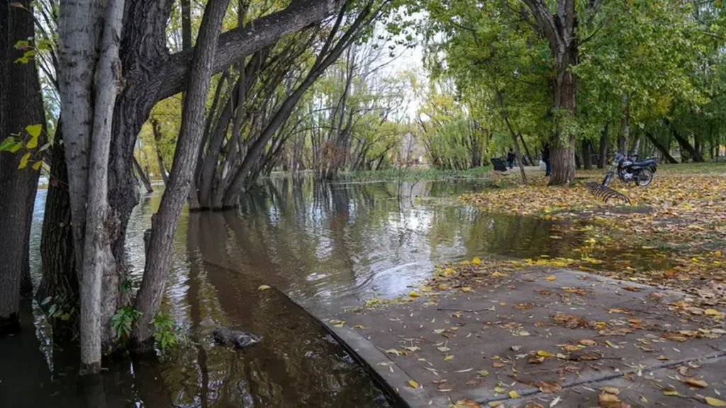 Alertan por aumento del caudal del río Limay