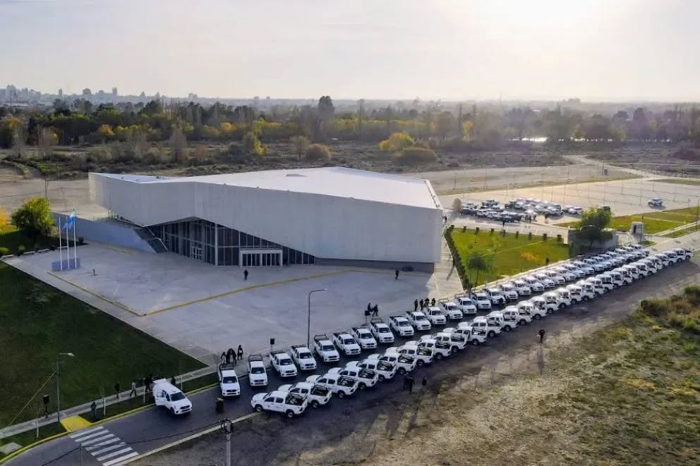 El EPEN incorporó 60 nuevas camionetas operativas