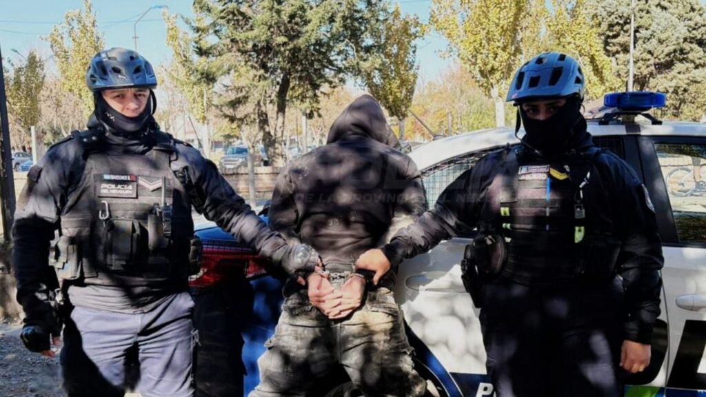 Cayó un delincuente que robaba autos con inhibidores