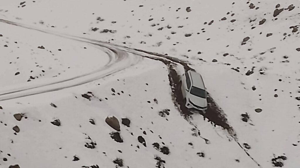 Rescate contrarreloj en medio de la tormenta de nieve