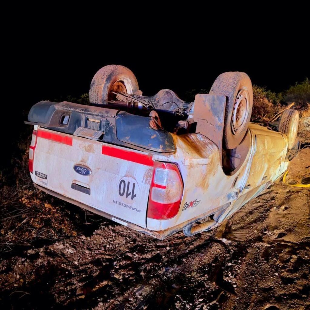 Tres heridos tras el vuelco de una camioneta cerca de Auca Mahuida