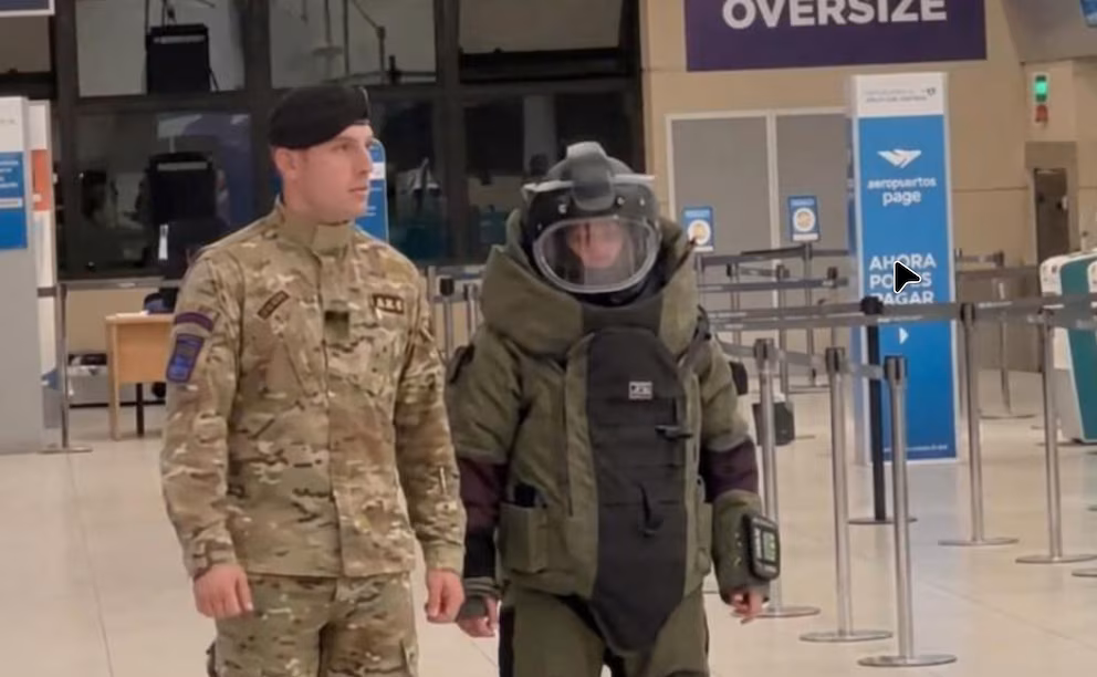 Hizo una broma sobre una bomba en el aeropuerto y terminó ante la Justicia