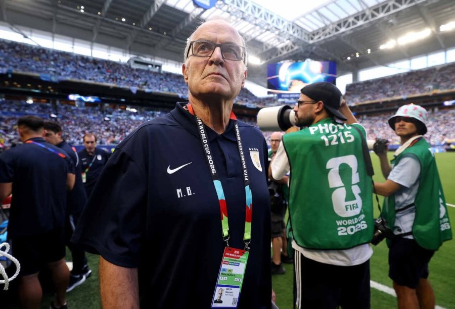 Bielsa asumió la culpa tras el fracaso de Uruguay