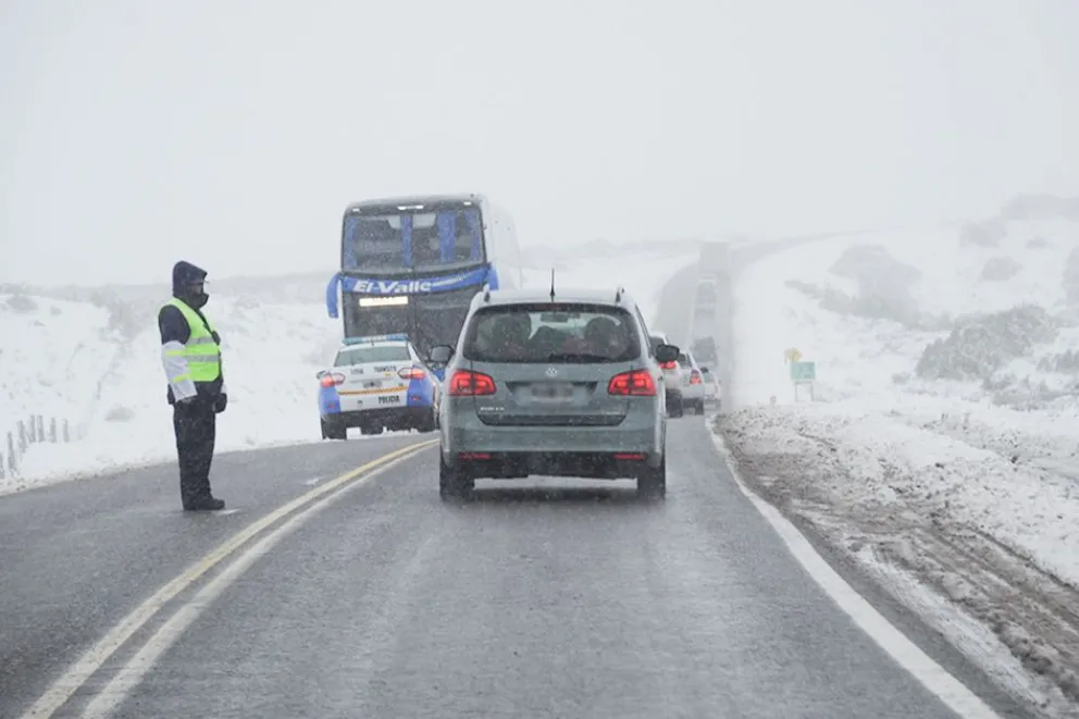 Despliegue preventivo en rutas ante lluvias, nieve y heladas