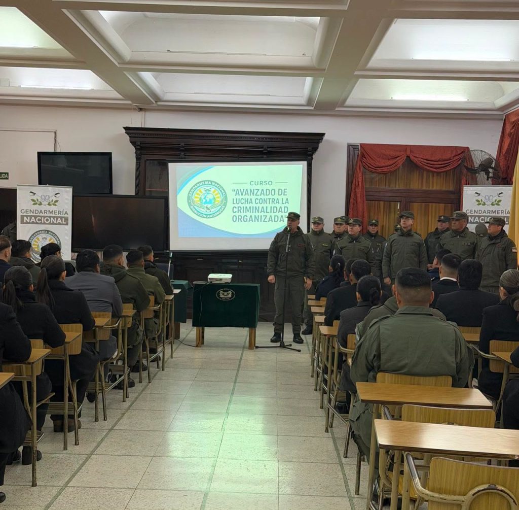 Gendarmería refuerza la capacitación contra el crimen organizado